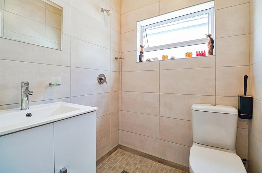 4 Bedroom Property for Sale in Knysna Central Western Cape